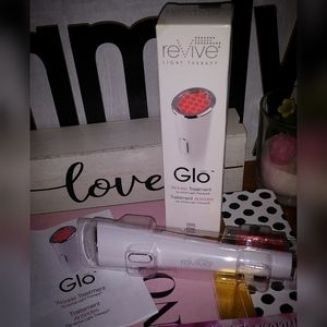 reVive Light Therapy Glo Portable Anti-Aging Light